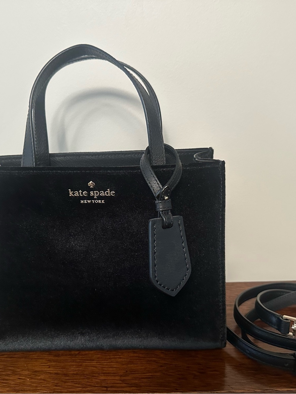 Kate Spade Thompson Street Velvet Sam Satchel Crossbody Black w/ Dust Bag - Picture 5 of 7